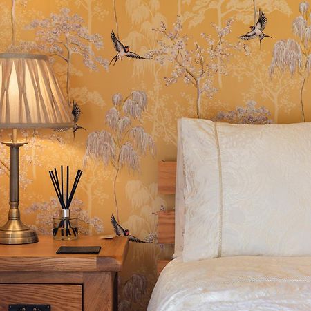The Bell Lodge Sandown Esterno foto